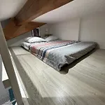 Les De Apartment